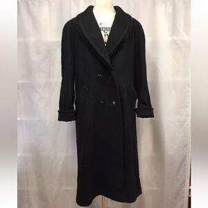 Vintage Lady Suzette Wool Coat w Velvet Collar